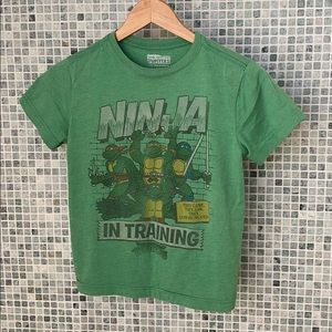 Green teen titans shirt